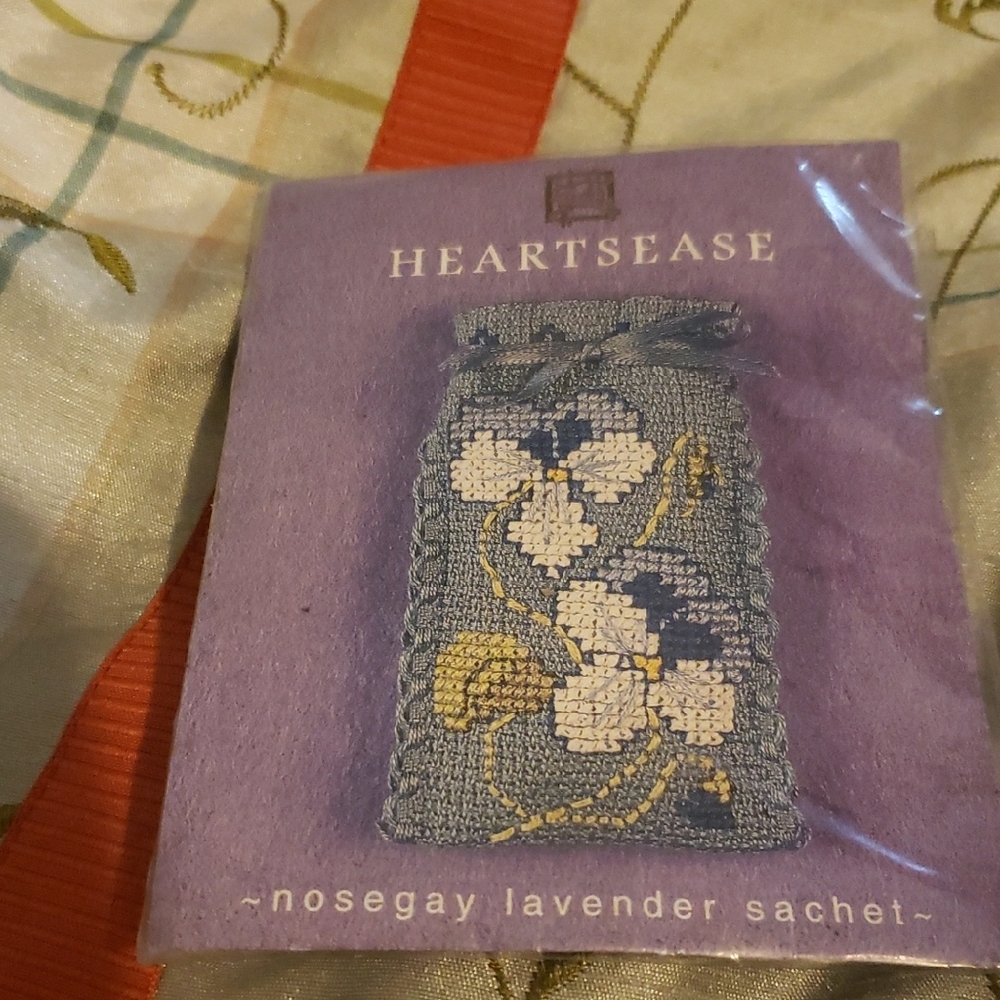 Heartsease Nosegay Lavender Sachet